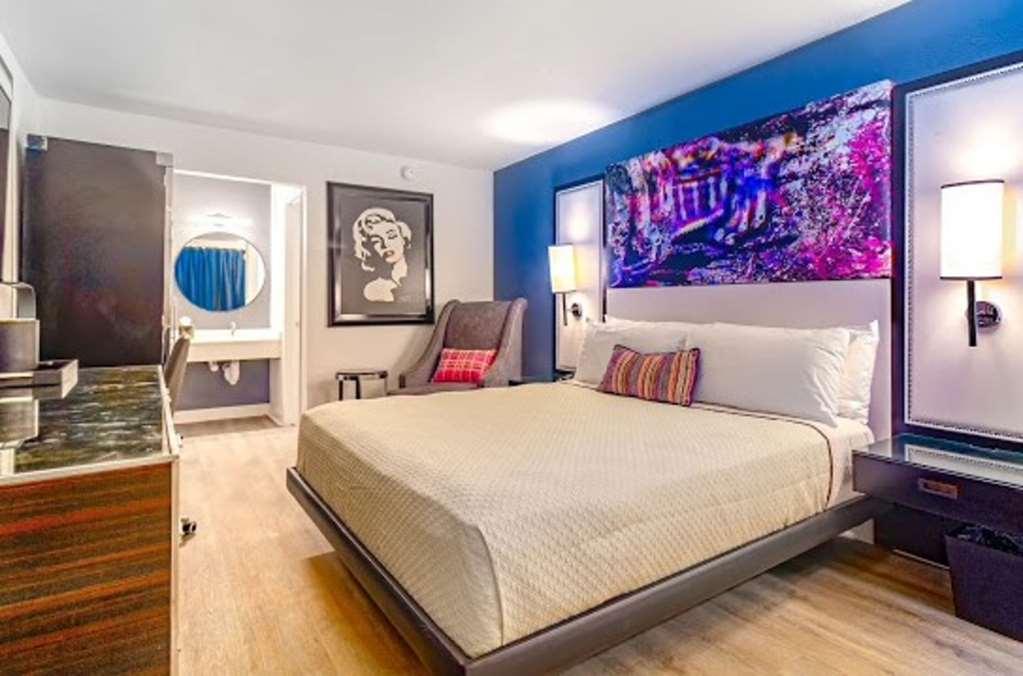 Heights House Hotel - Houston Heights Downtown, Ascend Hotel Collection Room photo